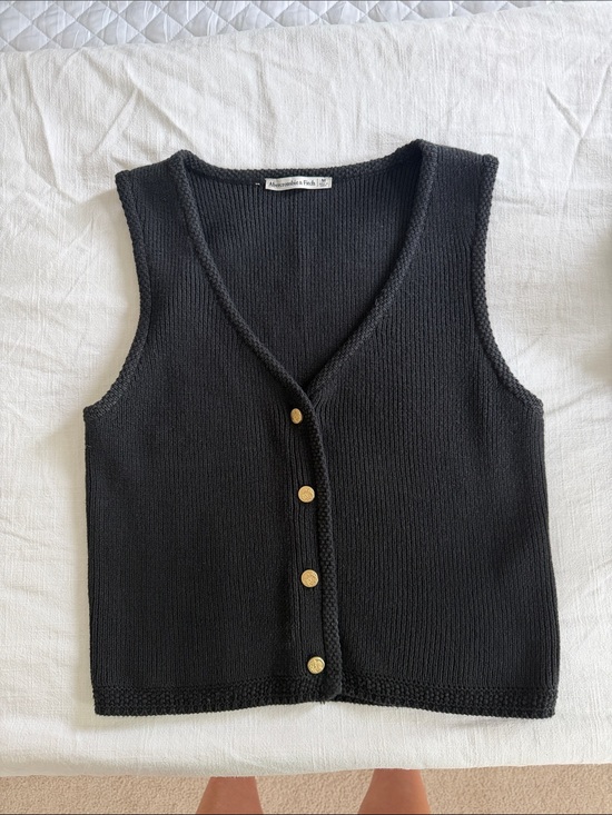 Abercrombie & Fitch Tops - Abercrombie & Fitch Black V-Neck Knit Button Vest with Gold Buttons